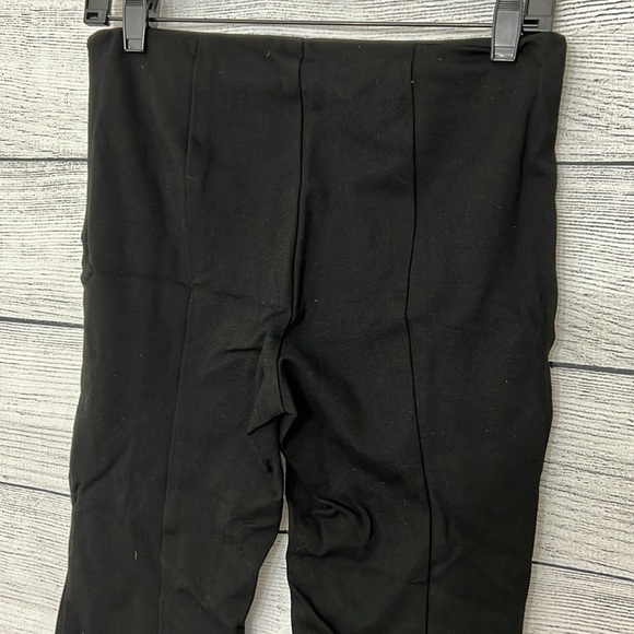 NWOT black Capri slacks - Picture 4 of 4